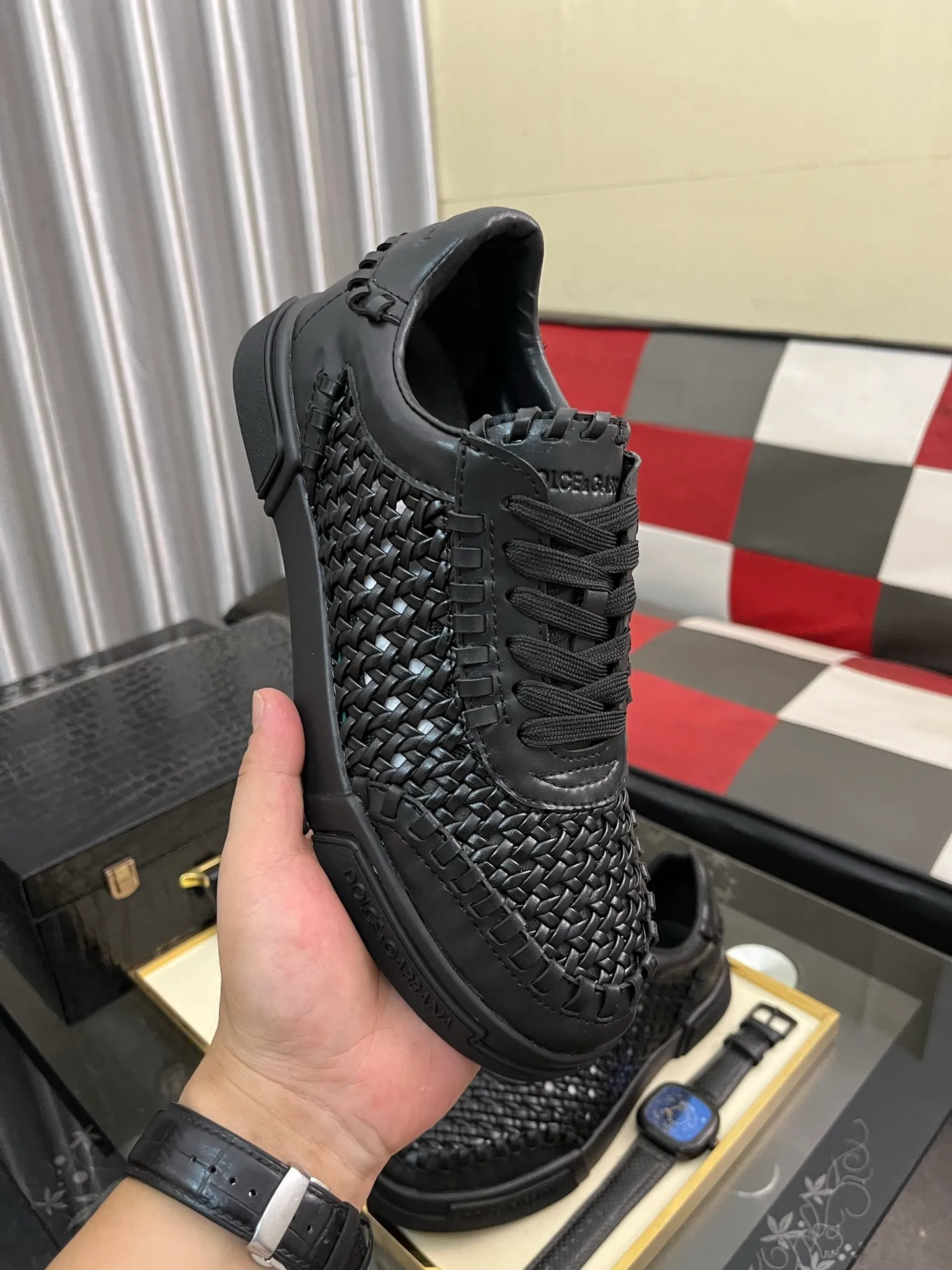 Men's shoes 💰458⌚️⌚️DG's latest popular casual shoes 🔥🔥, the tongue has the brand's iconic details, and the combination of silk cowhide and cow suede enhances the style. Fashionable and versatile, it can complement any look. Create an exquisite design with unique dynamic vitality and modern atmosphere, showing modern elegance. Size: 38-463️⃣Colors available